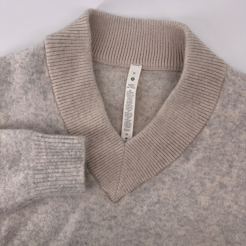 Lululemon V-Neck Sweater Womens M Grey Alpaca Merino Wool Fuzzy Relaxed Fit